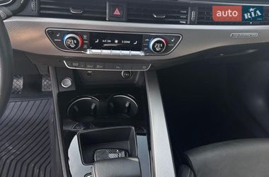 Седан Audi A4 2022 в Харькове