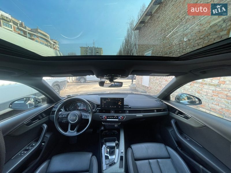 Седан Audi A4 2021 в Ровно