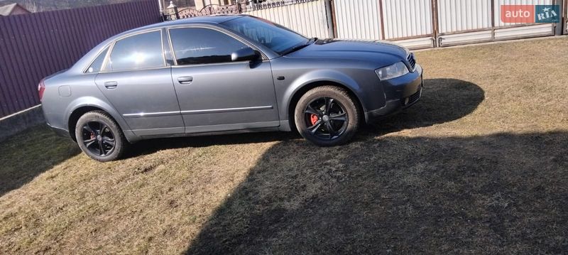 Седан Audi A4 2001 в Глыбокой
