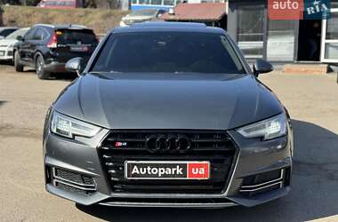 Седан Audi A4 2017 в Виннице