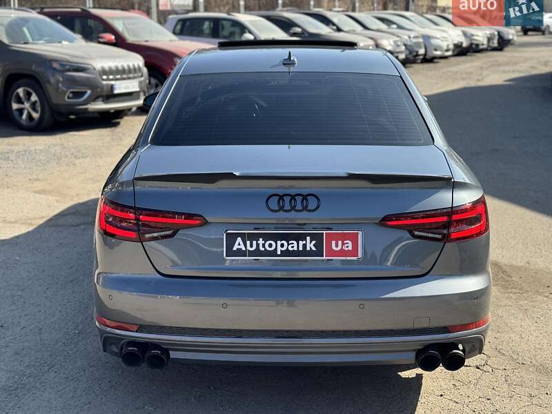 Седан Audi A4 2017 в Виннице