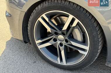 Седан Audi A4 2017 в Виннице