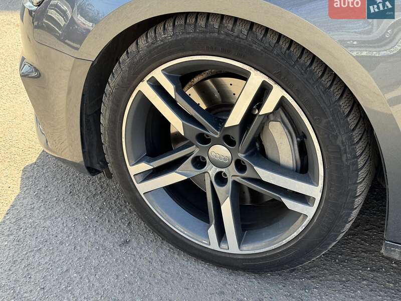 Седан Audi A4 2017 в Виннице