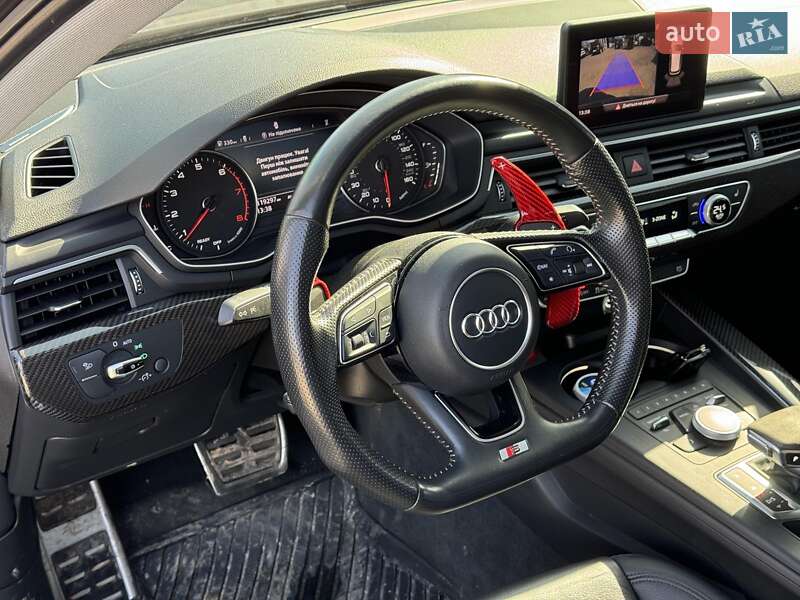 Седан Audi A4 2017 в Виннице