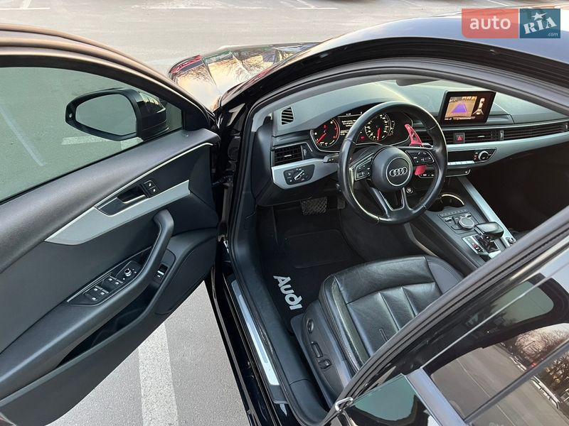 Седан Audi A4 2017 в Киеве