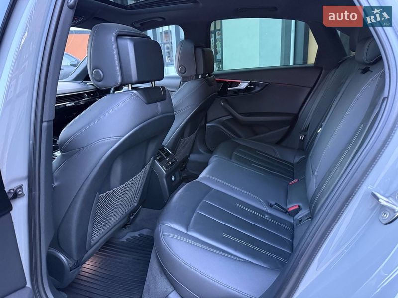 Седан Audi A4 2021 в Коломые