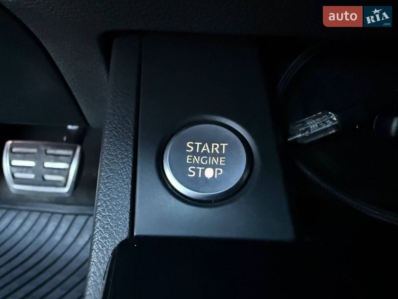 Седан Audi A4 2021 в Коломые