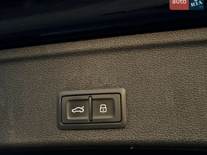 Універсал Audi A4 2016 в Дрогобичі