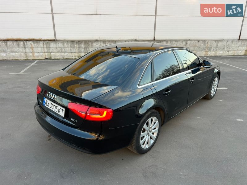 Седан Audi A4 2012 в Киеве