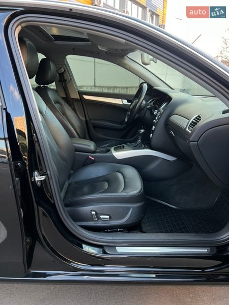 Седан Audi A4 2012 в Киеве