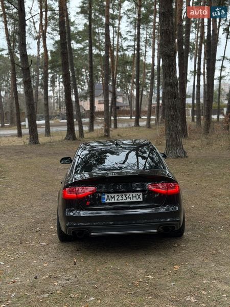 Седан Audi A4 2013 в Житомире