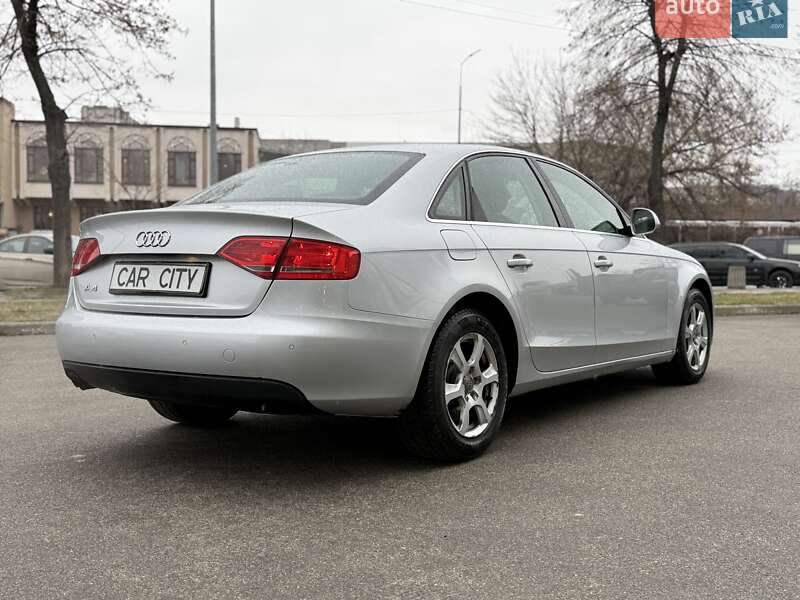 Седан Audi A4 2008 в Києві
