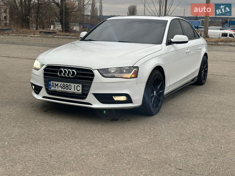 Седан Audi A4 2014 в Житомирі