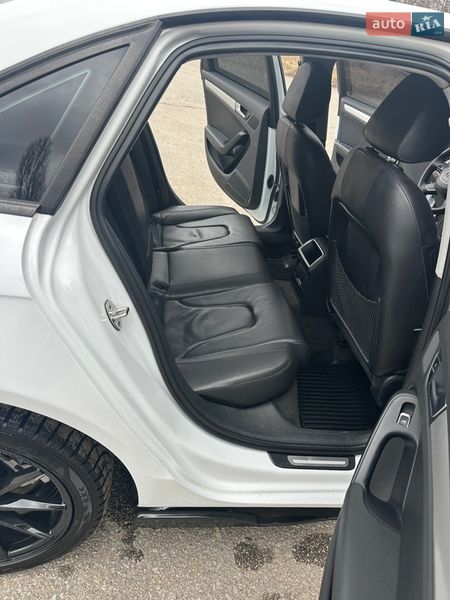 Седан Audi A4 2014 в Житомирі