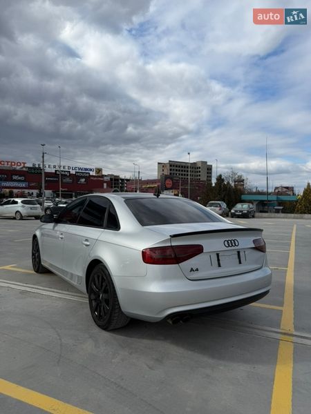 Седан Audi A4 2012 в Тернополі