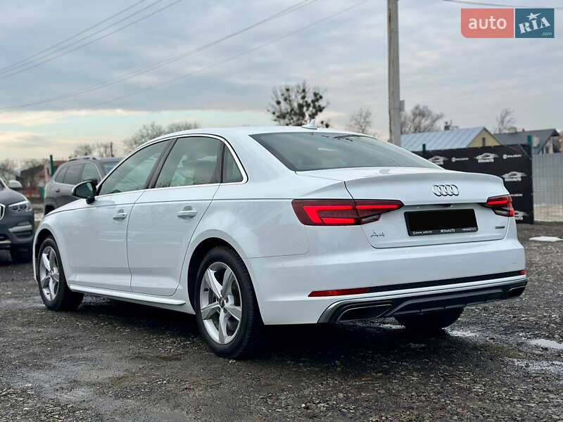 Седан Audi A4 2019 в Львові
