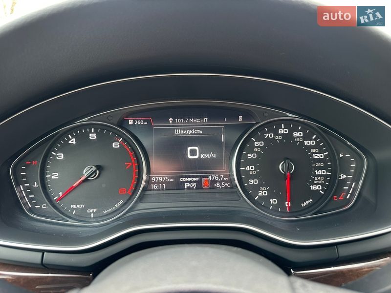Седан Audi A4 2019 в Львові