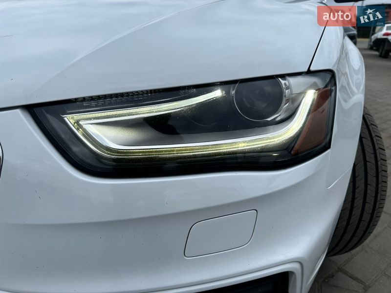 Седан Audi A4 2014 в Львові