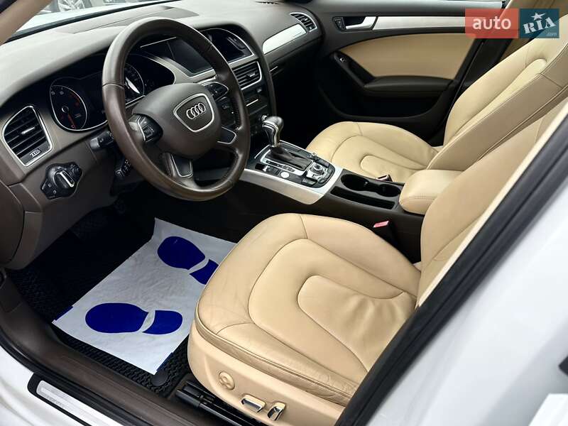 Седан Audi A4 2014 в Львові