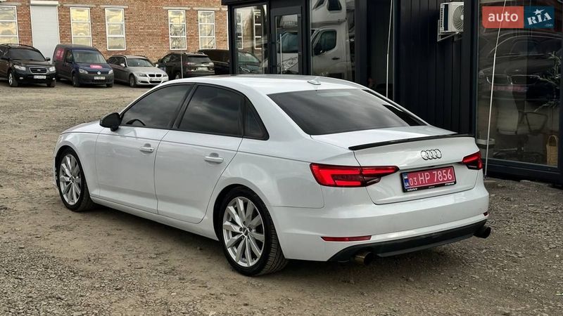 Седан Audi A4 2016 в Луцьку