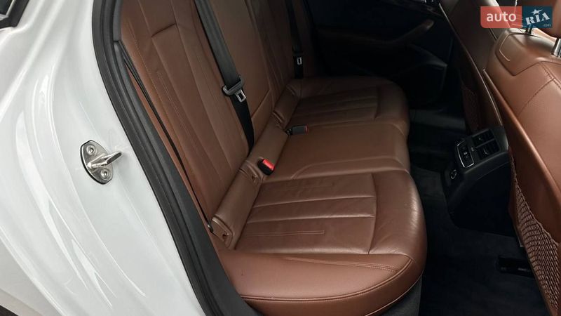 Седан Audi A4 2016 в Луцьку