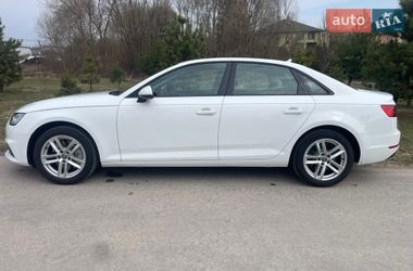 Седан Audi A4 2016 в Львове