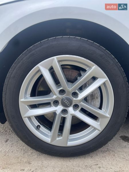 Седан Audi A4 2016 в Львові