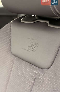 Седан Audi A4 2024 в Киеве