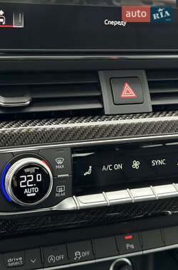 Седан Audi A4 2024 в Киеве
