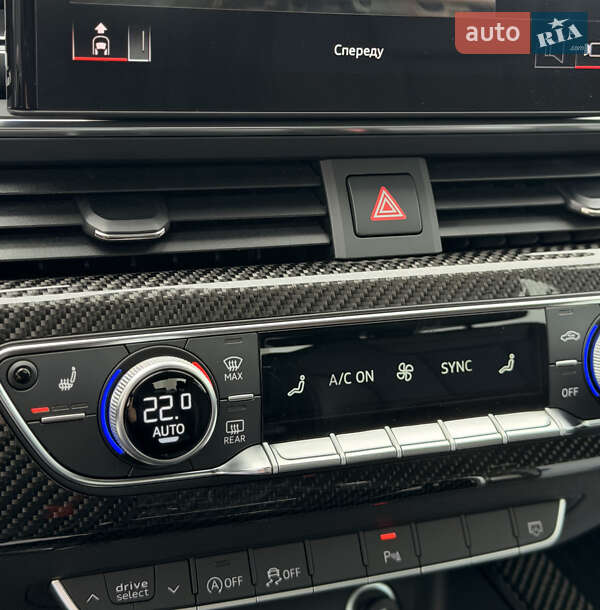 Седан Audi A4 2024 в Киеве