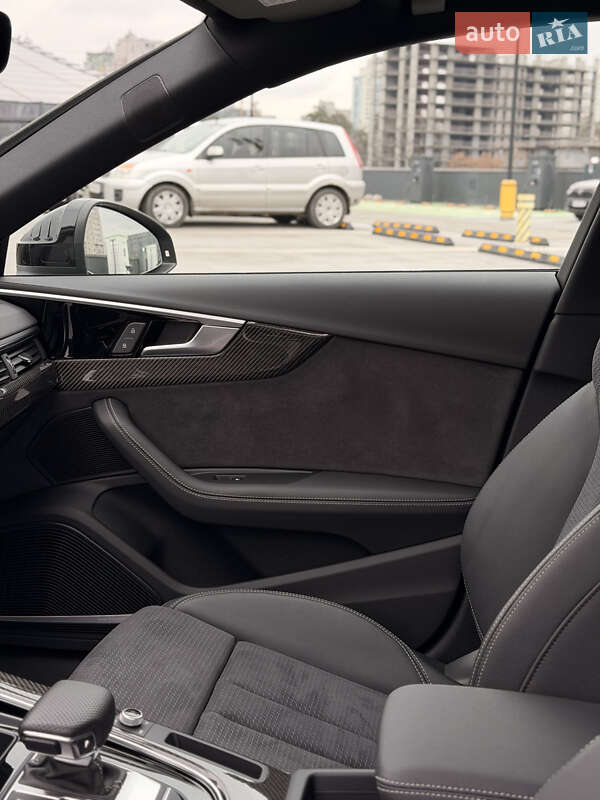 Седан Audi A4 2024 в Киеве
