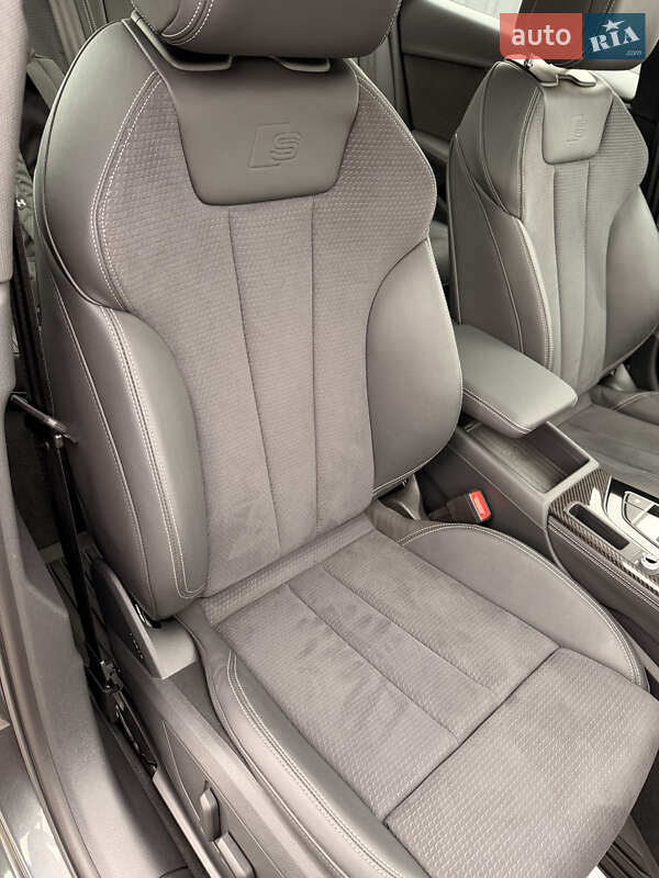 Седан Audi A4 2024 в Киеве