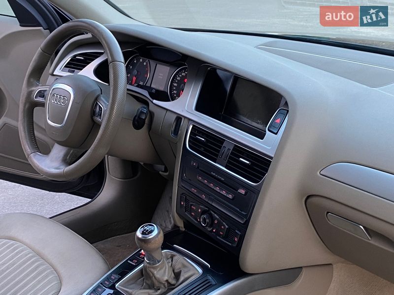 Седан Audi A4 2009 в Ирпене