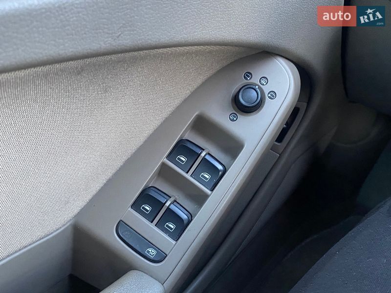 Седан Audi A4 2009 в Ирпене
