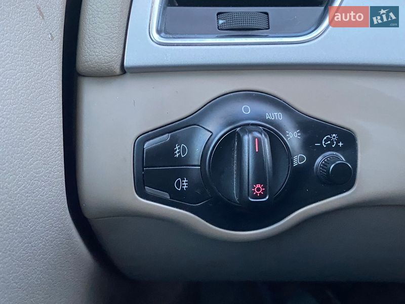 Седан Audi A4 2009 в Ирпене