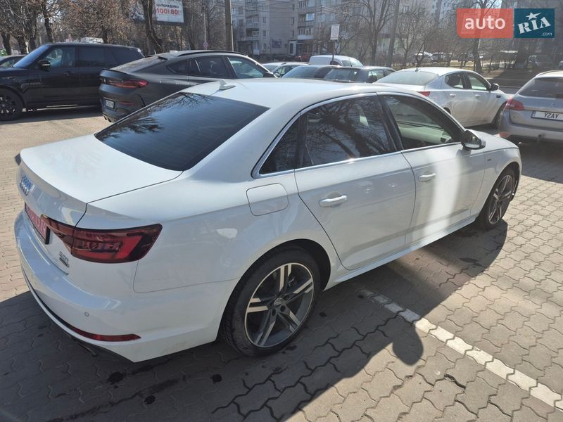 Седан Audi A4 2017 в Луцке