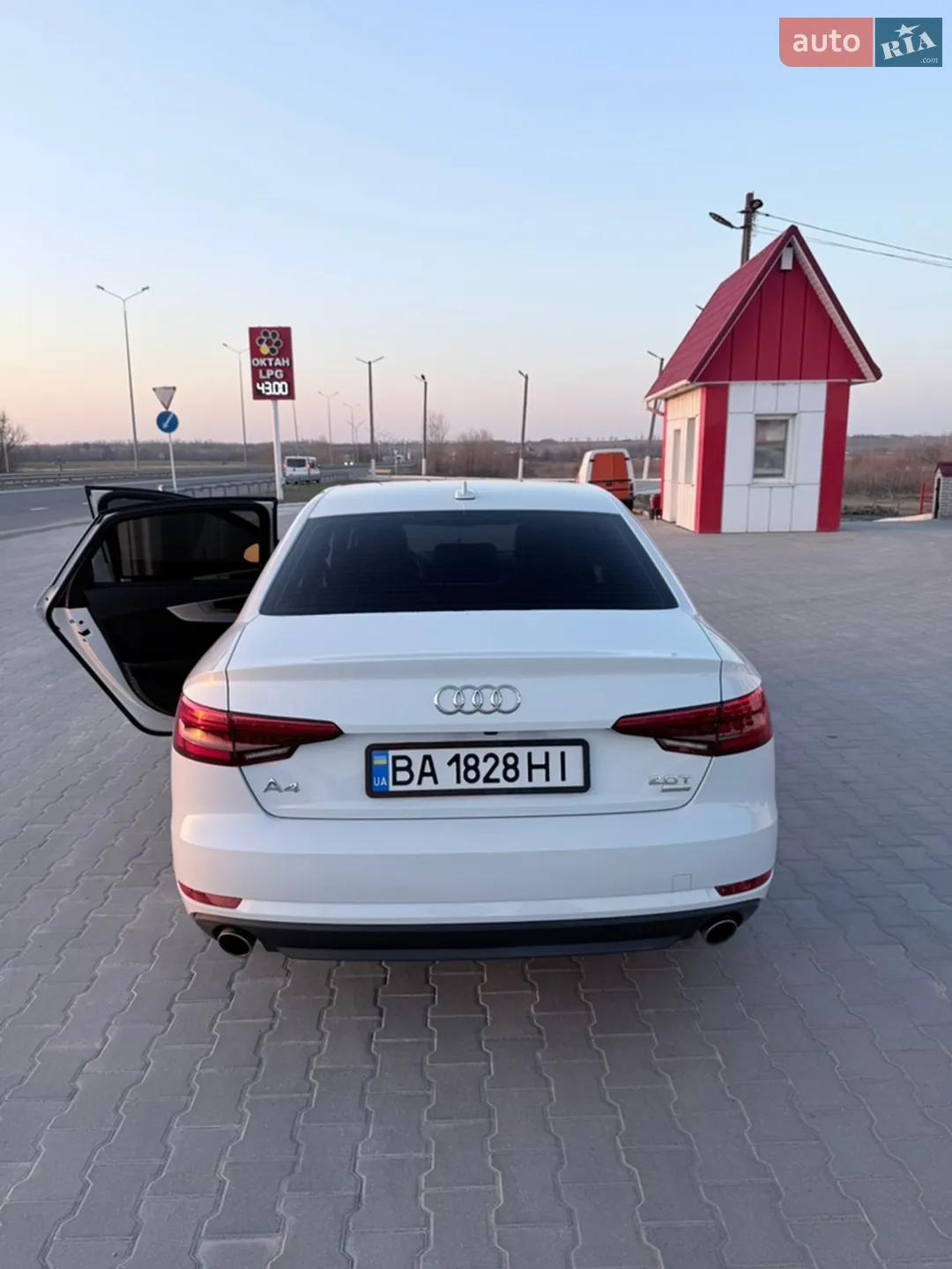 2017 Audi A4 - мініатюра 13