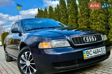 Седан Audi A4 1995 в Трускавці