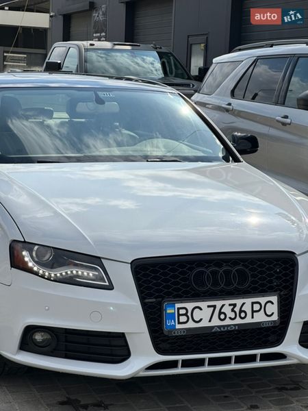 Седан Audi A4 2012 в Львове