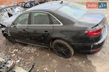 Седан Audi A4 2018 в Ровно