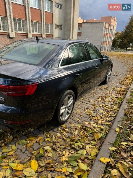 Седан Audi A4 2016 в Львові