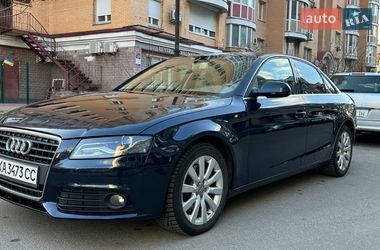 Седан Audi A4 2011 в Киеве