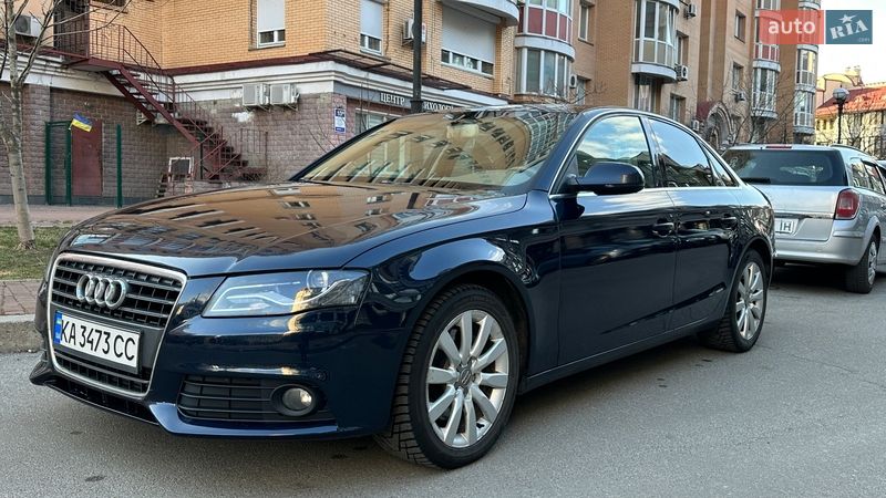 Седан Audi A4 2011 в Києві