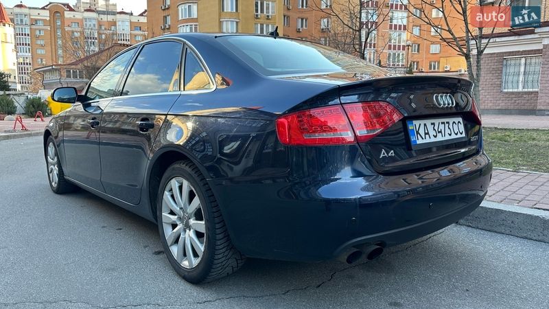 Седан Audi A4 2011 в Києві