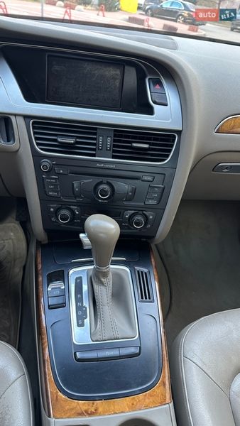 Седан Audi A4 2011 в Києві
