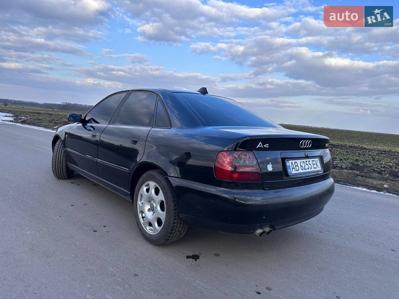 Седан Audi A4 1998 в Виннице