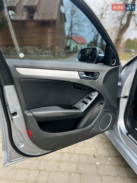 Седан Audi A4 2015 в Львове