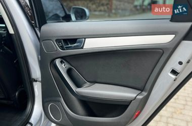 Седан Audi A4 2015 в Львове