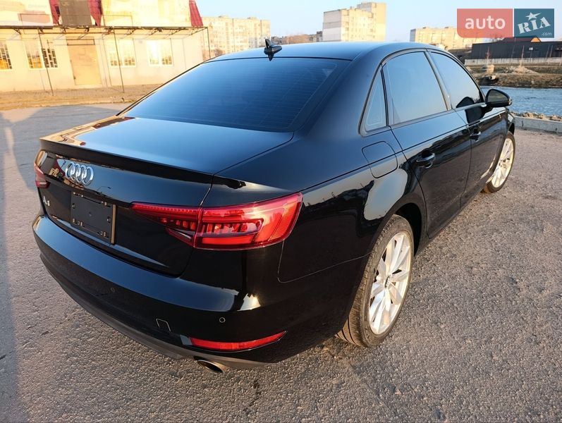 Седан Audi A4 2016 в Переяславе