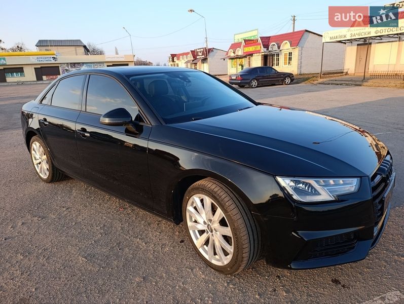 Седан Audi A4 2016 в Переяславе